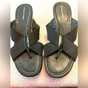 👠Great Condition 👠Donald Pliner Sandals👠91/2M👠